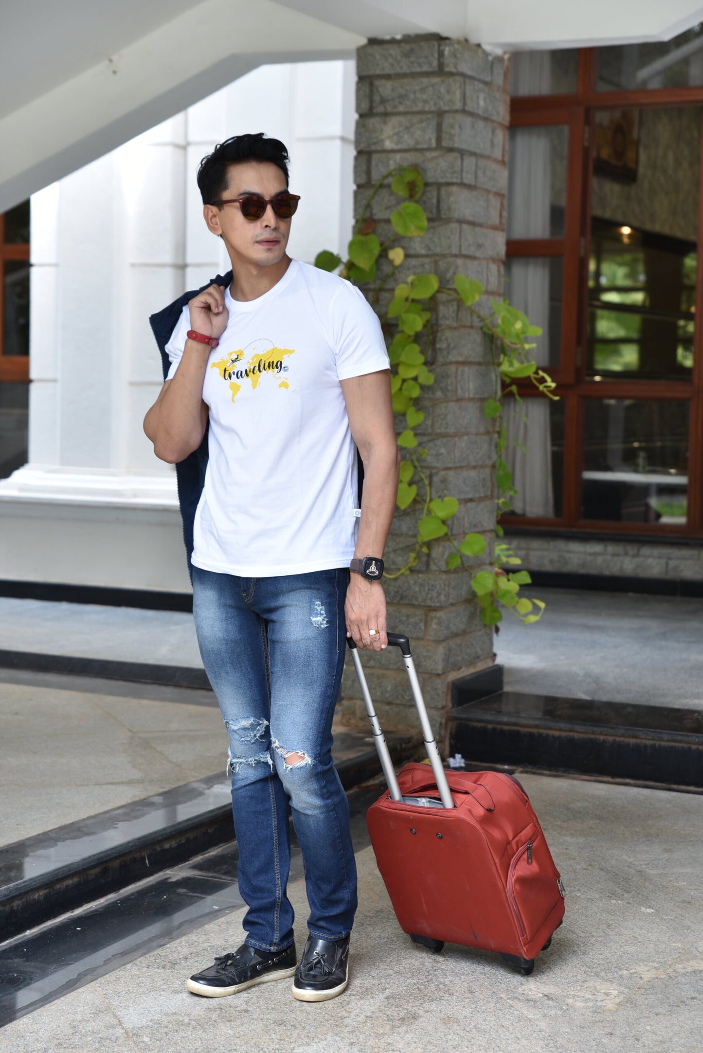 TRAVELLING | PRINTED T-SHIRTS FOR MEN | MEN T-SHIRTS
