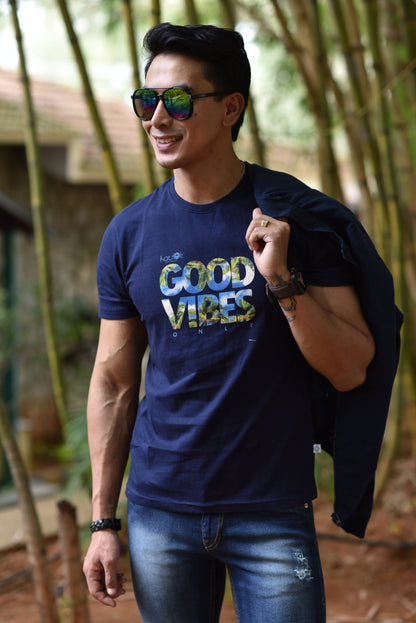 अच्छी वाइब्स | पुरुषों के लिए मुद्रित टी-शर्ट | पुरुषों की टी-शर्ट