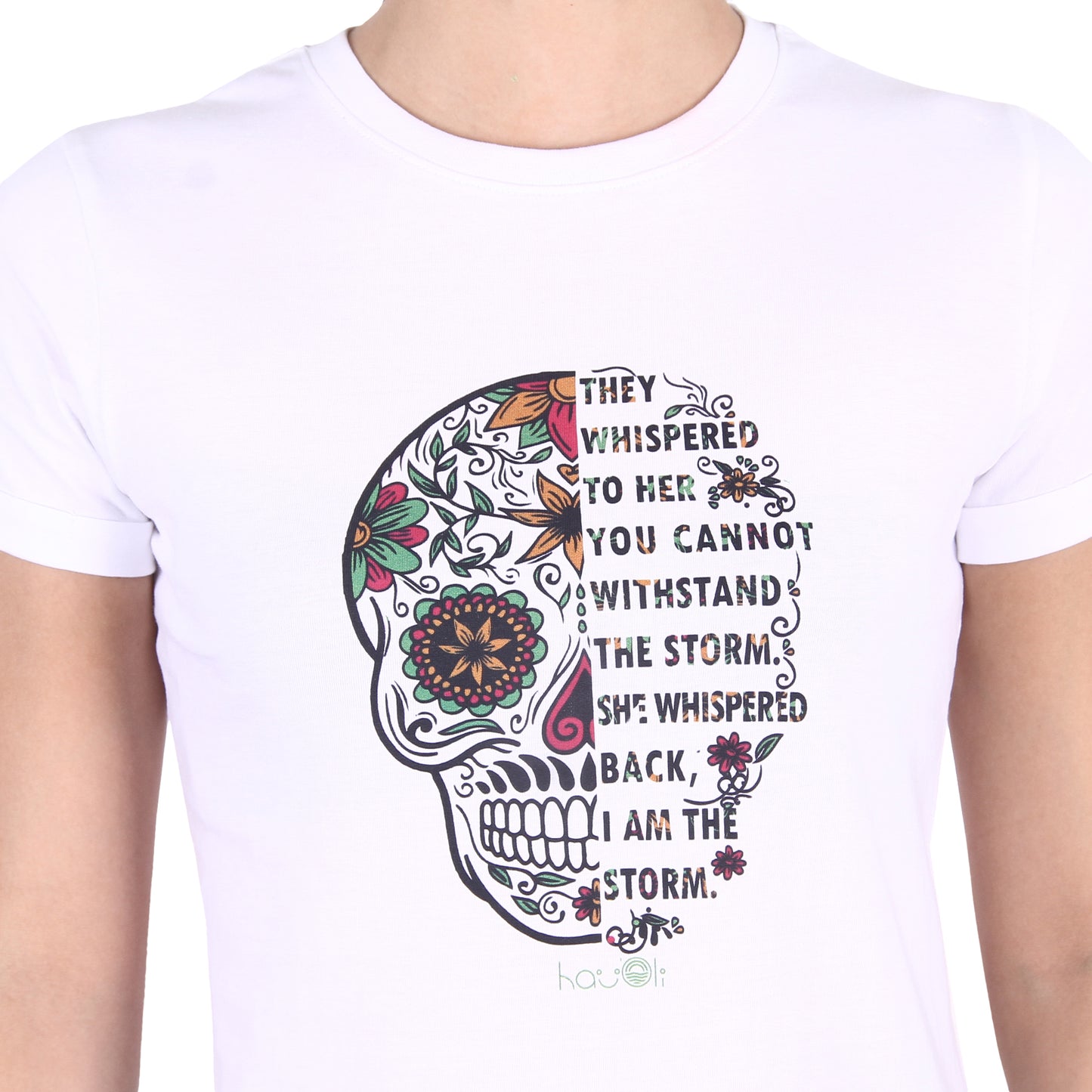 मैं तूफान हूँ | महिलाओं के लिए प्रिंटेड टी-शर्ट | महिलाओं की टी-शर्ट